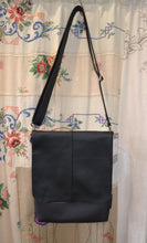 Load image into Gallery viewer, Missy Mao Mao Marlin Weave texture Black bag