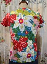 Load image into Gallery viewer, Berserk Vee neck Cotton voile top Hibiscus