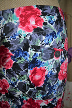 Load image into Gallery viewer, Berserk Floral Carpet Stretch Cotton pocket Skirt