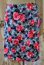 Load image into Gallery viewer, Berserk Floral Carpet Stretch Cotton pocket Skirt